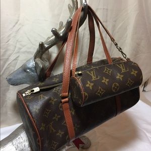 🎉sold🎉Authentic LV papillon with pouch size GM